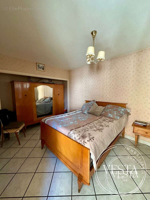 Appartement à CHENOVE