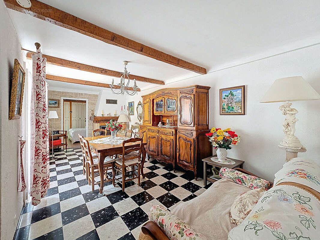 Maison à VILLENEUVE-LES-AVIGNON