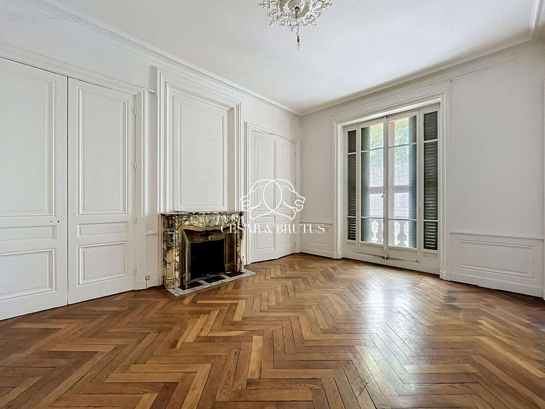 Appartement à LYON-6E