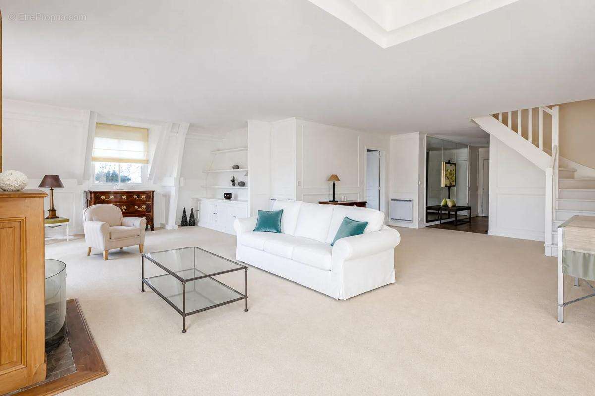 Appartement de 5 pièces de 160 m² à Jouy-en-Josas - photo 3