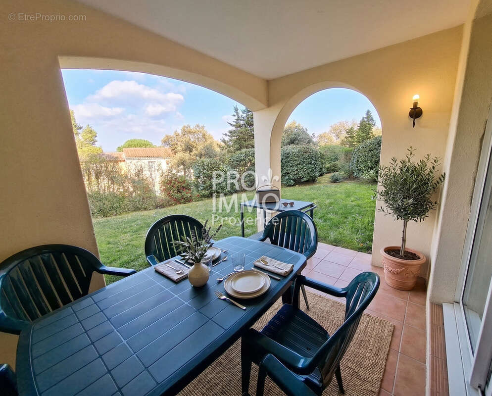 Appartement à MALLEMORT