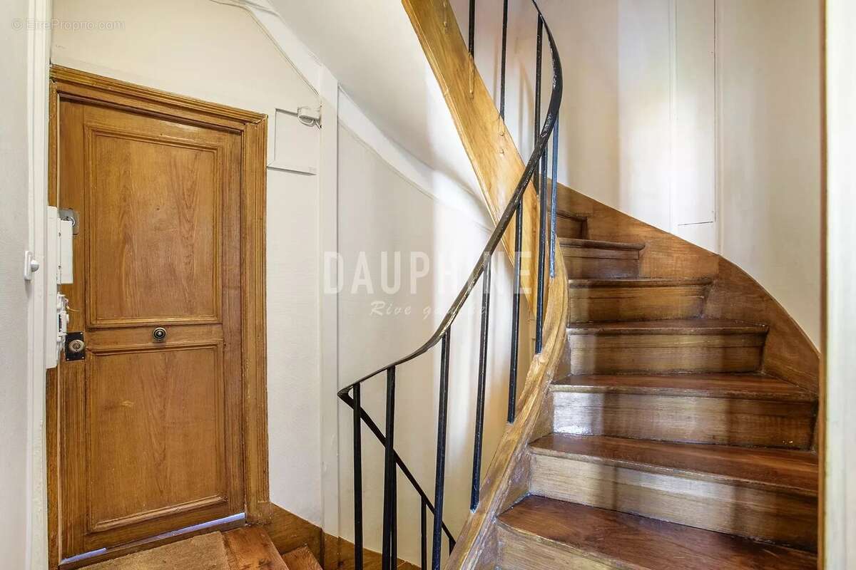 Appartement à PARIS-1E