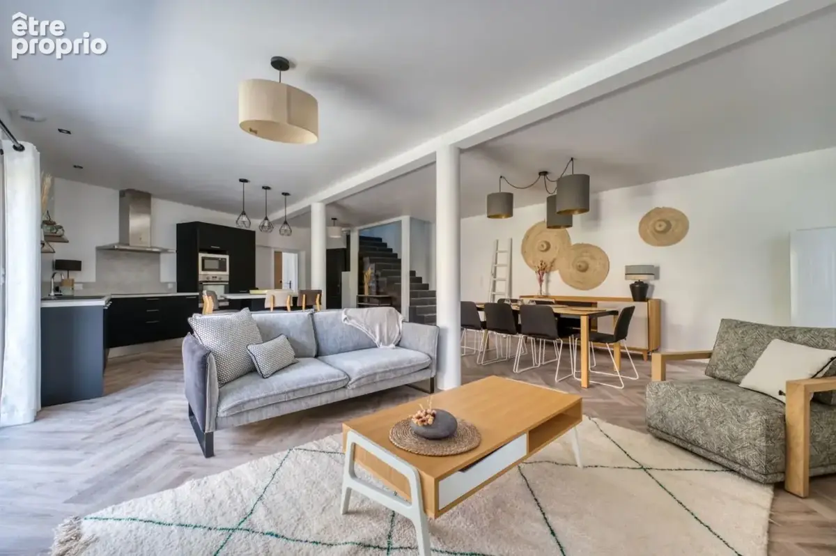 Maison 6 pièces 169 m² à vendre à La Rochelle (17000) - photo 1