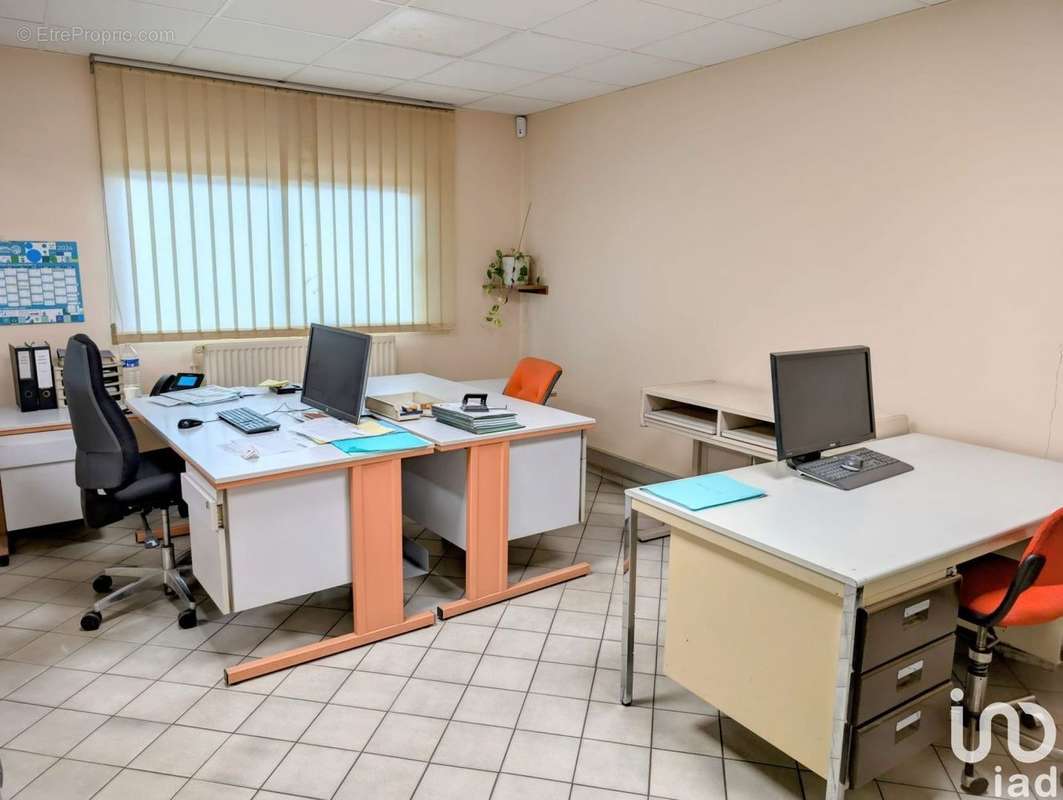 Photo 5 - Commerce à ACHERES