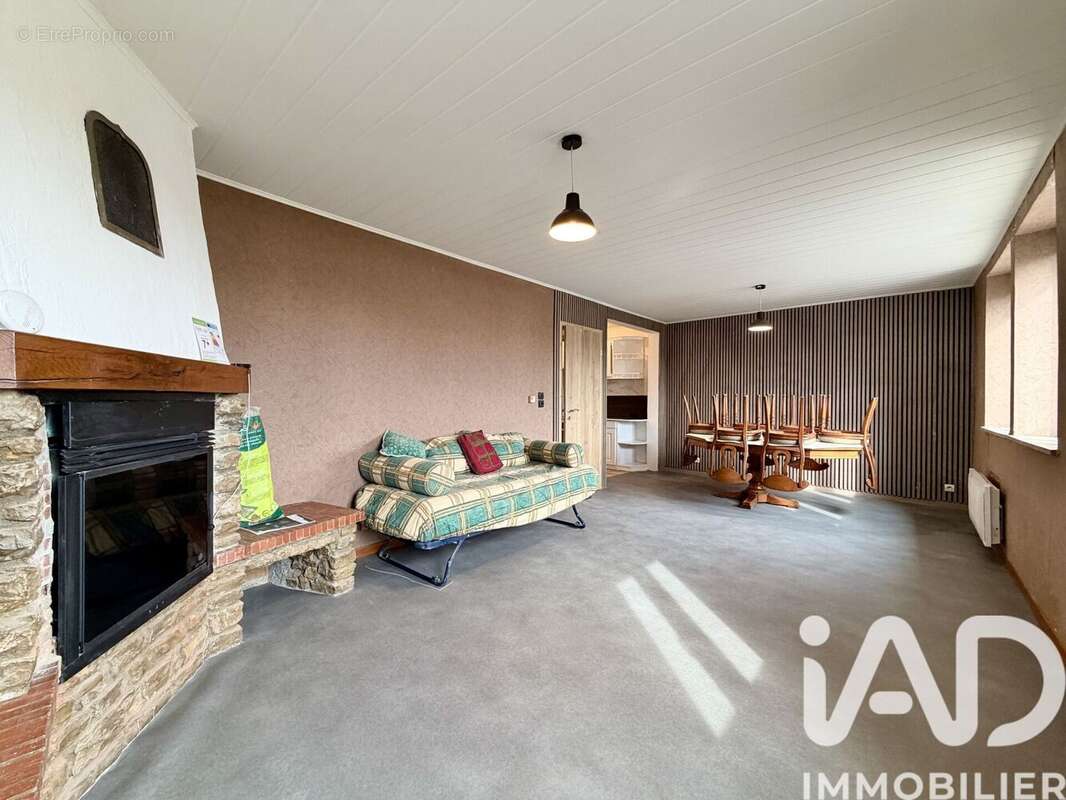 Photo 2 - Maison à REDING