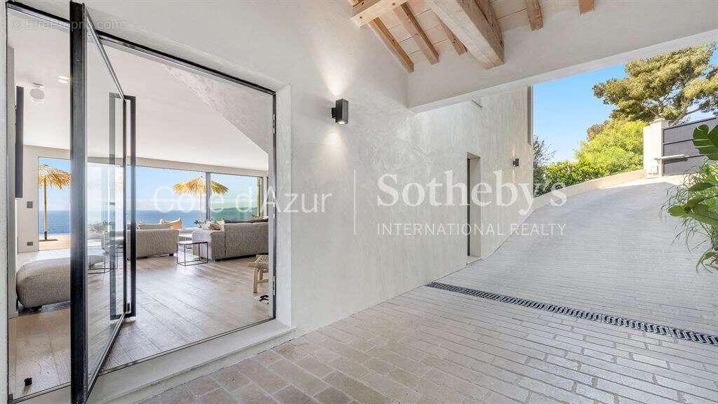 Maison à LES ISSAMBRES