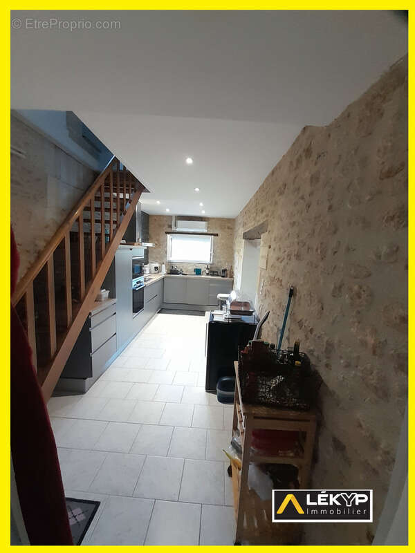 Maison à Tesson 17460 - photo 9