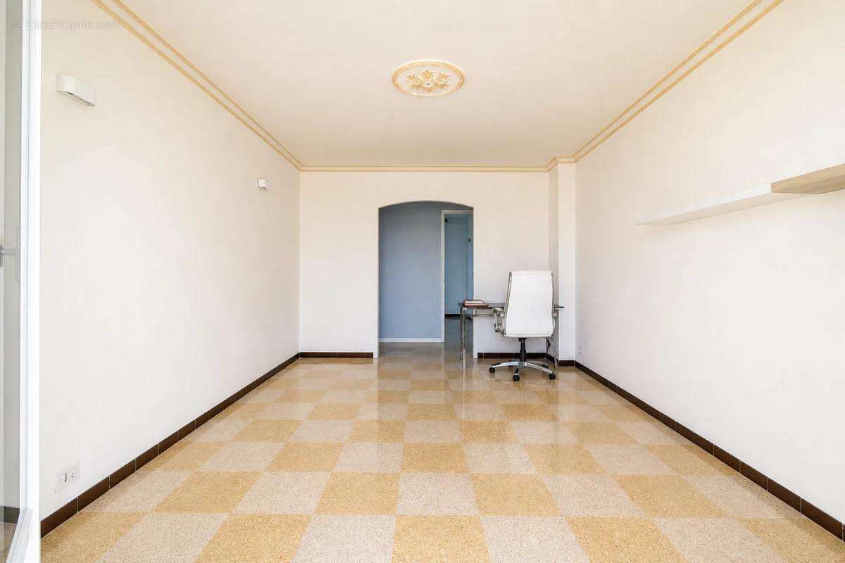 Appartement lumineux de 75 m² à Toulon - photo 9