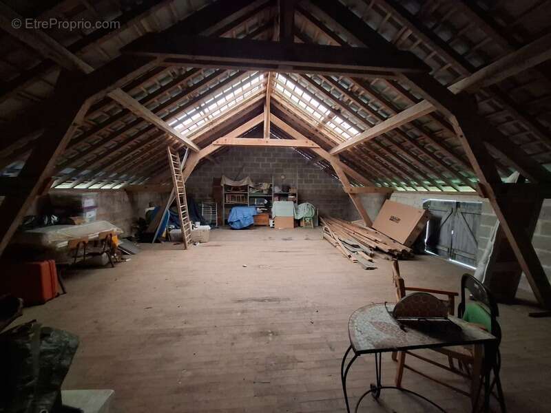 Maison à MONTREUIL-AU-HOULME