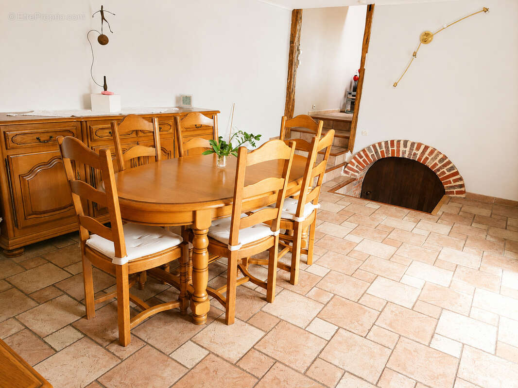 Maison à VILLENEUVE-LES-SABLONS