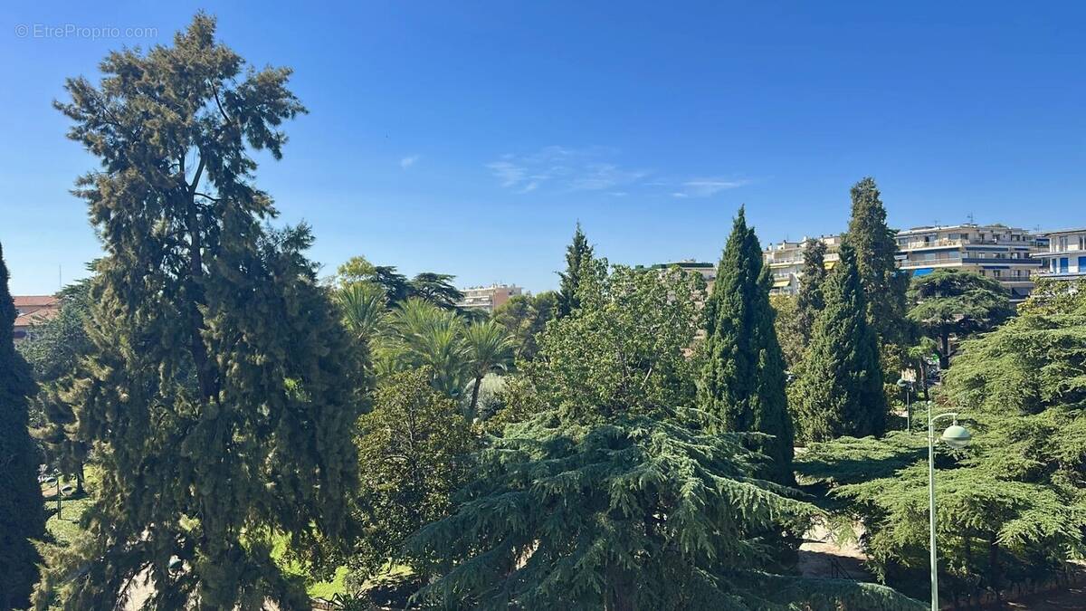 Appartement à LE CANNET