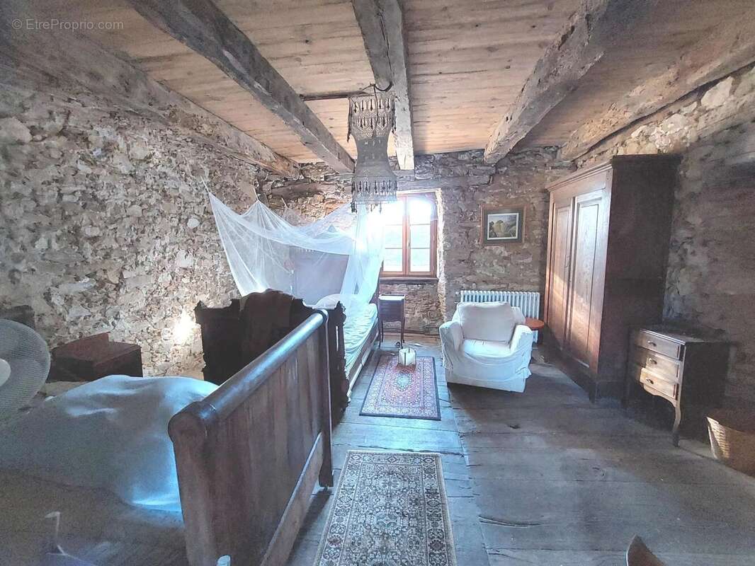 Maison à JOUQUEVIEL