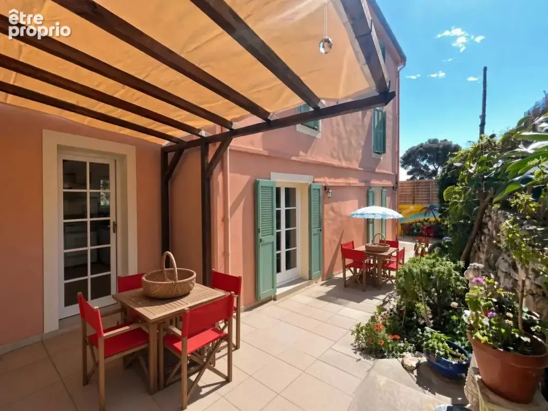 Appartement à EZE