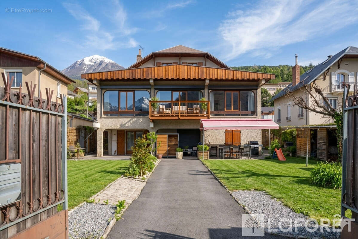 Maison à EMBRUN