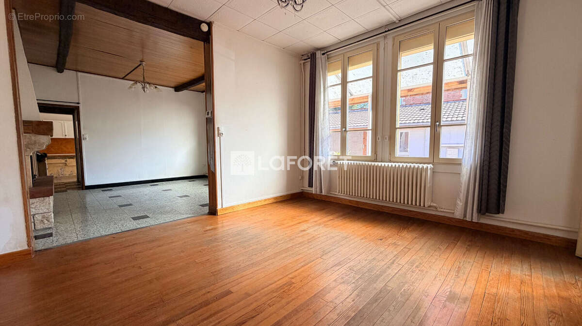 Maison à SAINTE-MENEHOULD