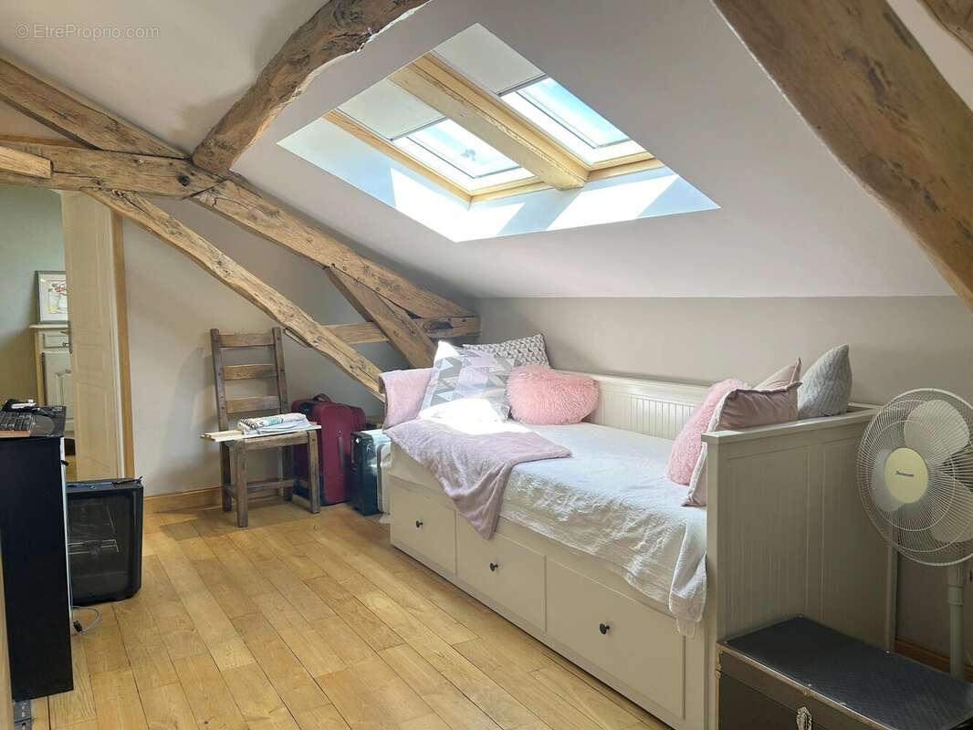 Maison à LA TOUR-BLANCHE