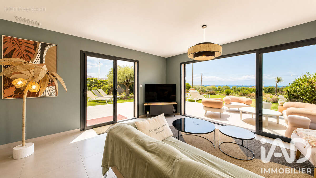 Appartement 121 m² à Sainte-Maxime  - photo 2