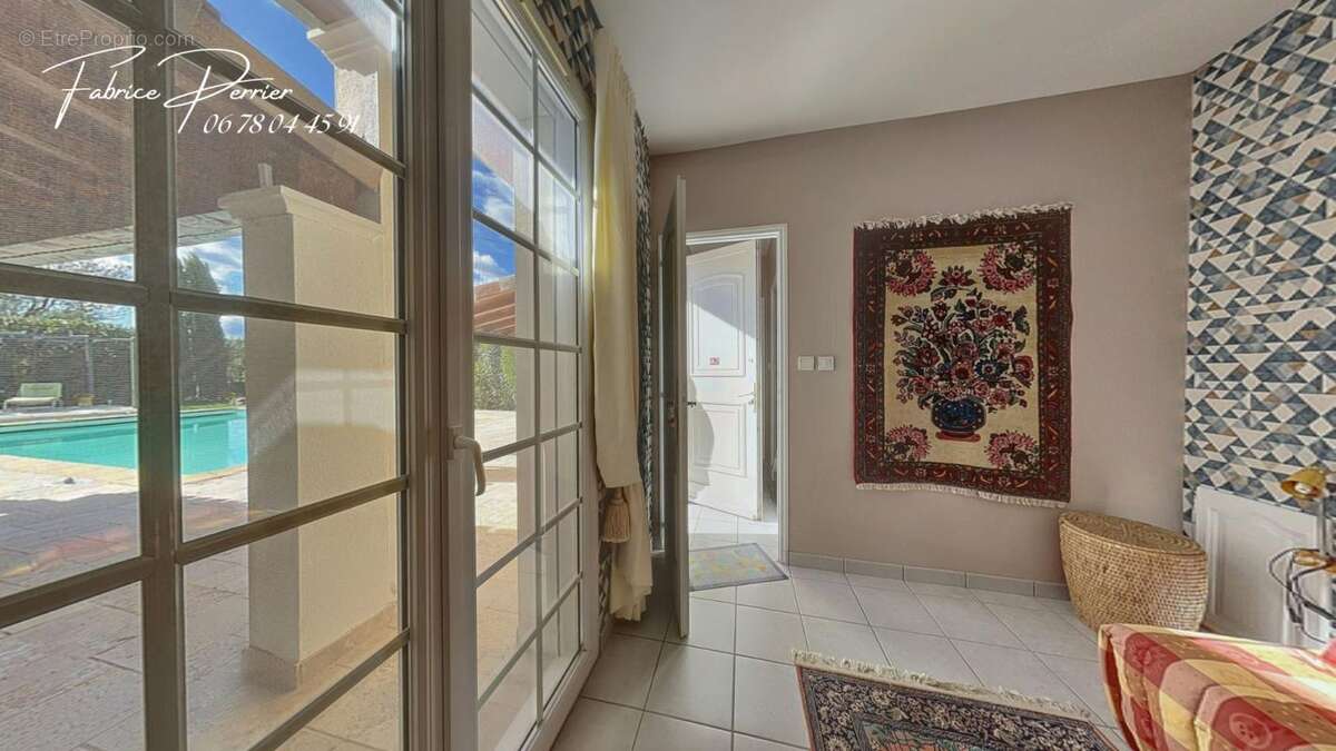 Maison à MONTBOUCHER-SUR-JABRON