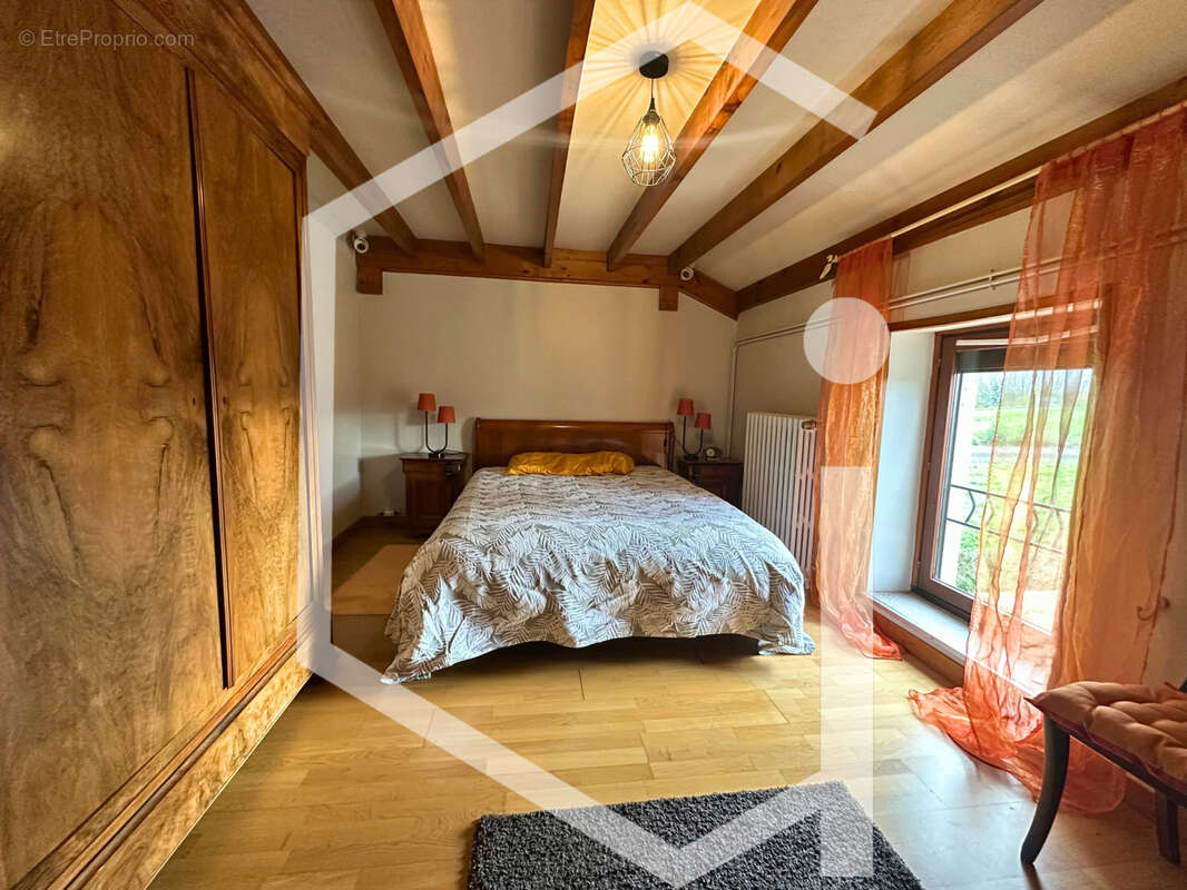 Maison à COSNE-COURS-SUR-LOIRE