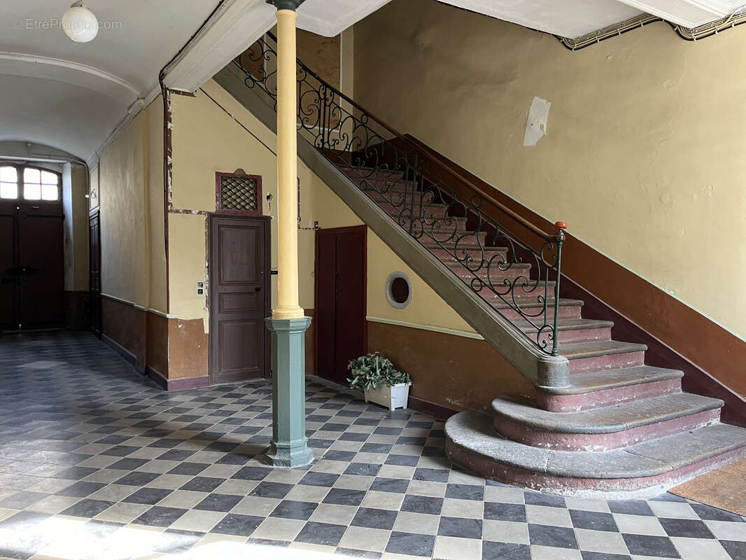 Appartement à GANGES