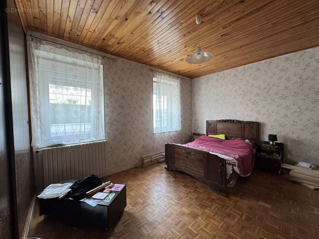 Maison à MONTCHANIN