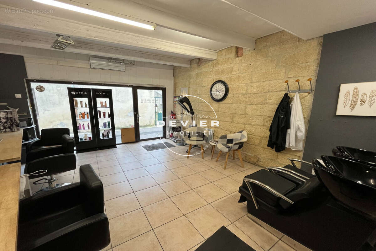 Commerce à SAINT-JUST