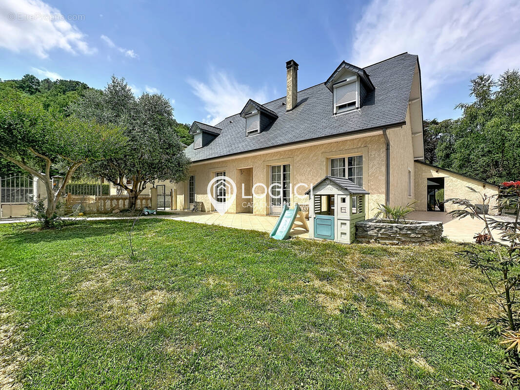 Maison à LESTELLE-BETHARRAM