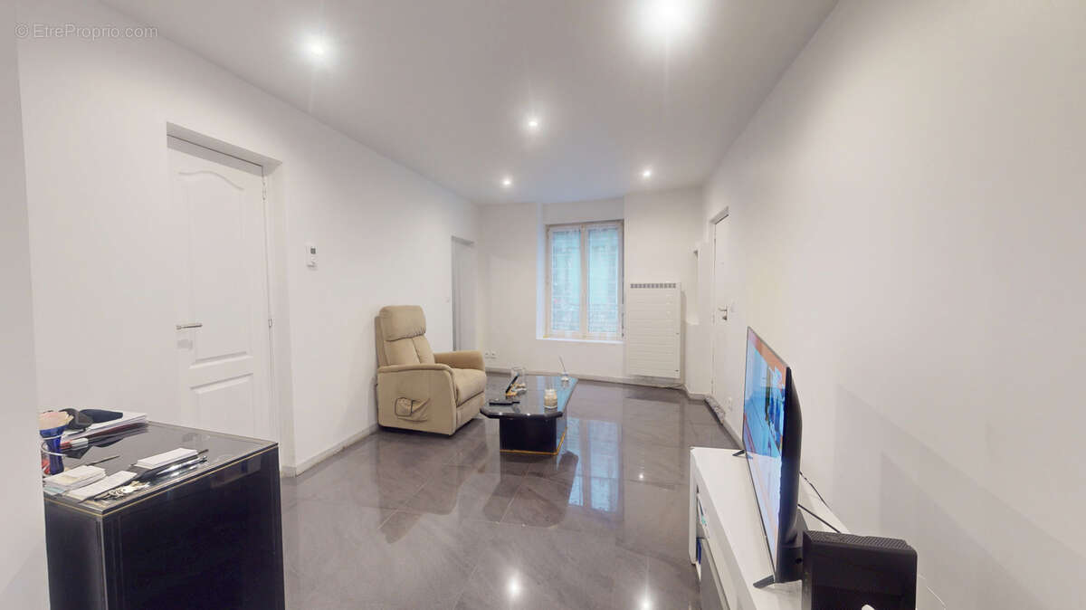 Appartement à LA GARENNE-COLOMBES