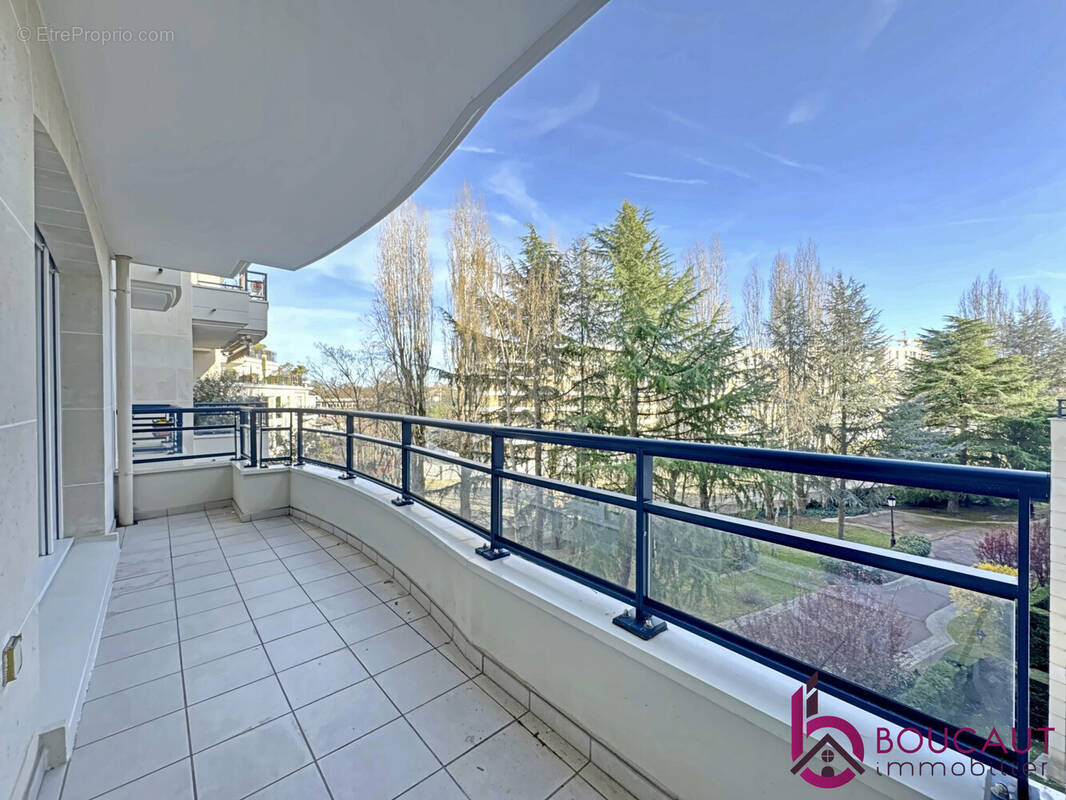 Appartement à LE PLESSIS-ROBINSON
