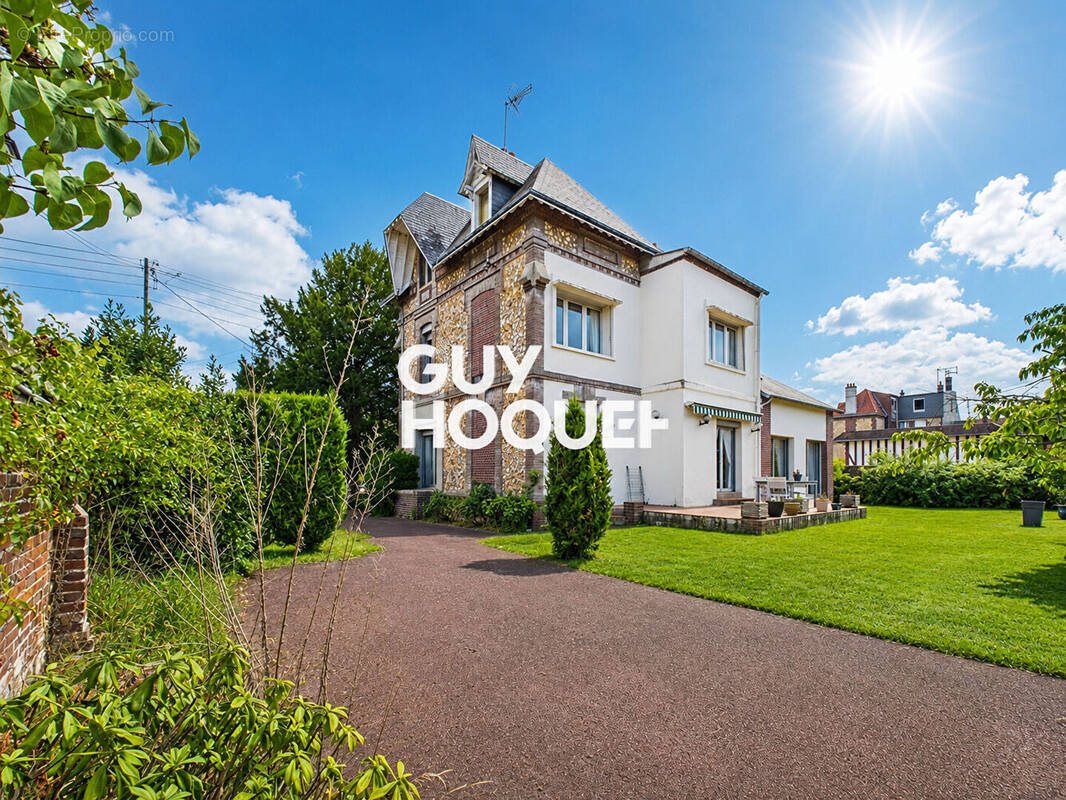 Maison 7 pièces 170 m² · à Rouen · 170 m² · 489 000 €