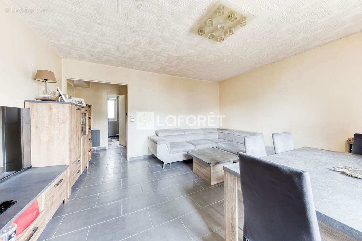 Appartement à PONTAULT-COMBAULT