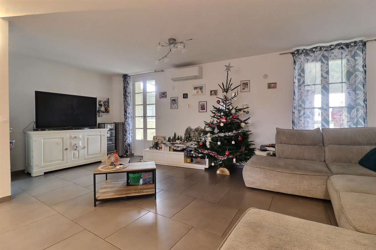 Maison à CAMPS-LA-SOURCE