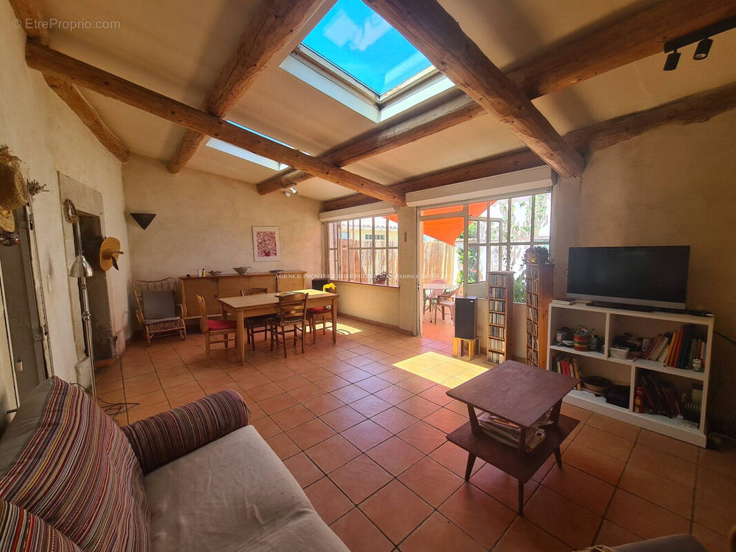 Maison à VALREAS