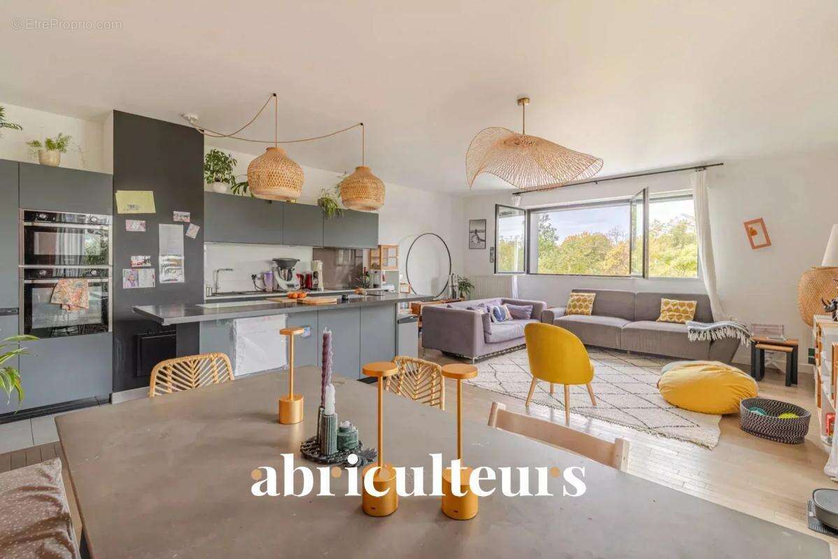 Appartement à ISSY-LES-MOULINEAUX