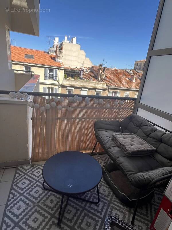 Appartement à MARSEILLE-5E