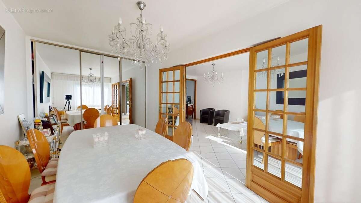 Appartement à PARIS-19E