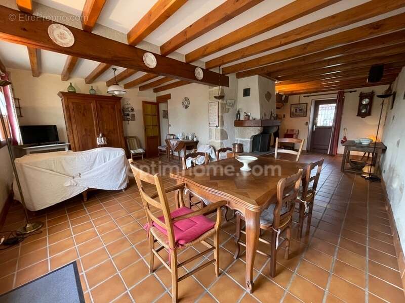 Maison à CHATEAUPONSAC