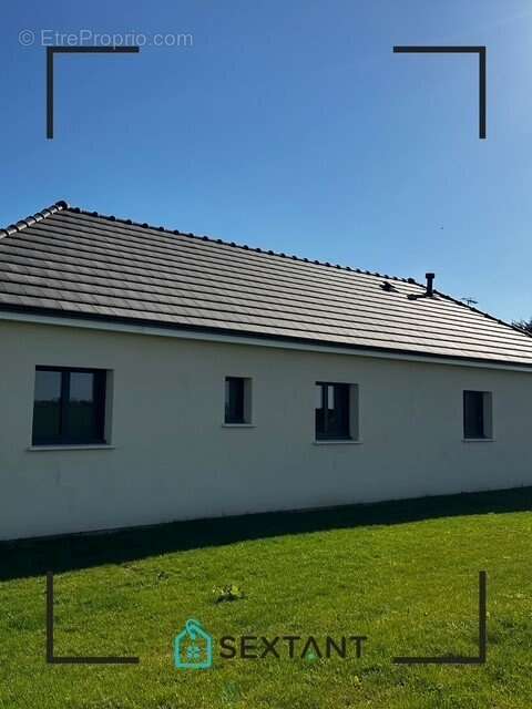 Maison à MESNIL-RAOUL