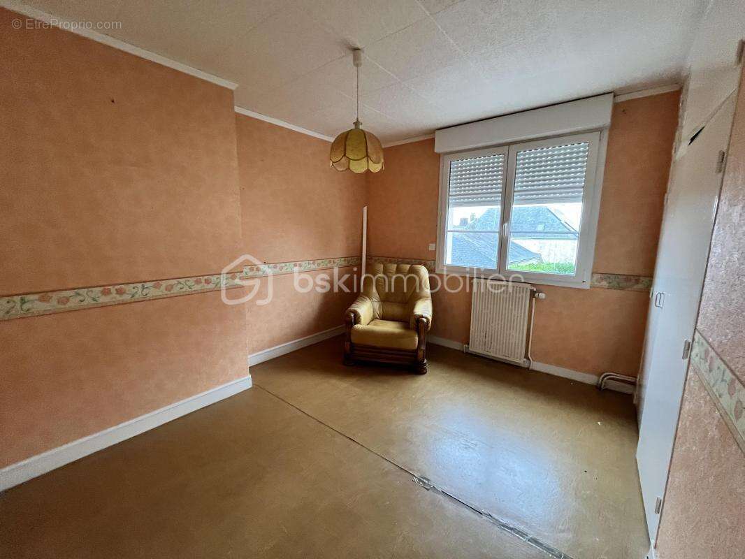 Maison Familiale - Idéal Premier Achat ou Projet de Rénovation ! - photo 8