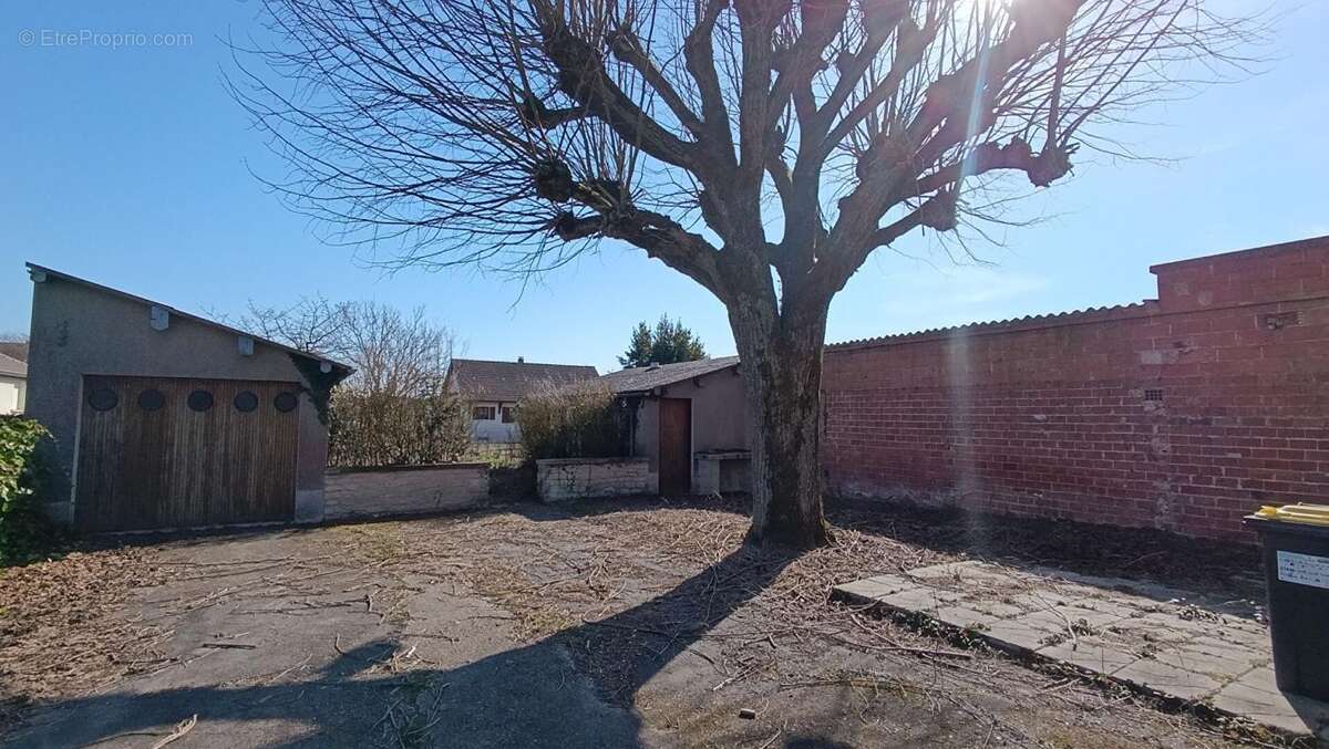 Maison à FERE-CHAMPENOISE