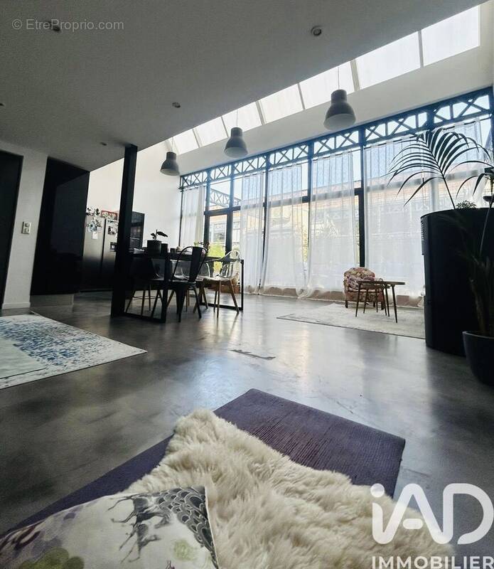 Photo 1 - Commerce à TOURCOING