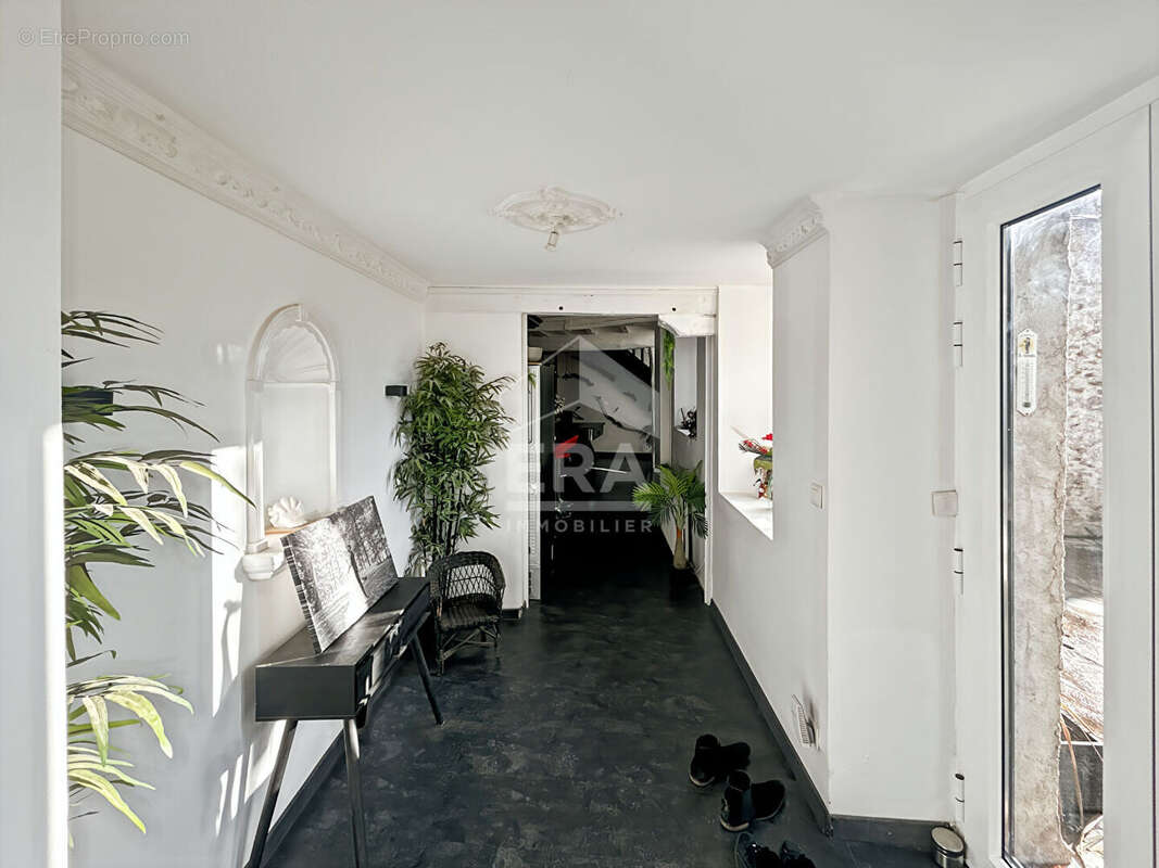 Maison à SAINT-ESCOBILLE