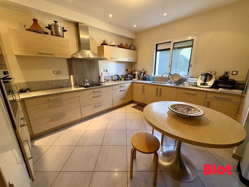 Maison à VEZIN-LE-COQUET