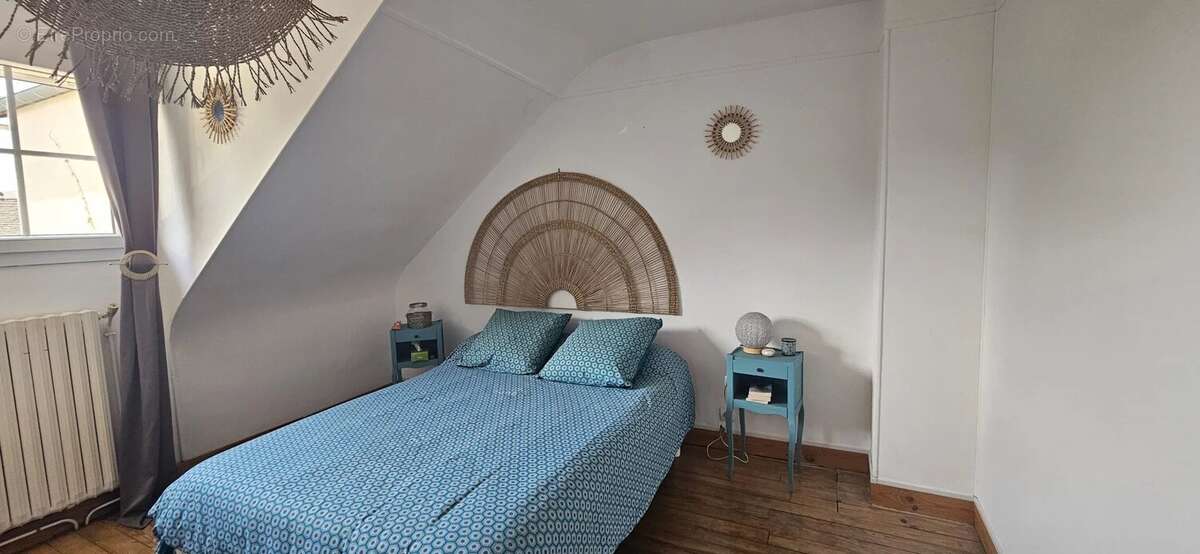 Rare en centre-ville : Maison de charme avec terrasse & atelier ! - photo 6
