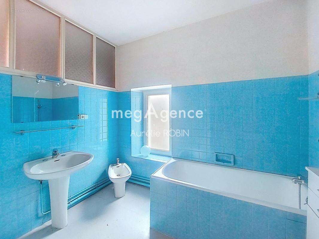 Maison à BEGROLLES-EN-MAUGES