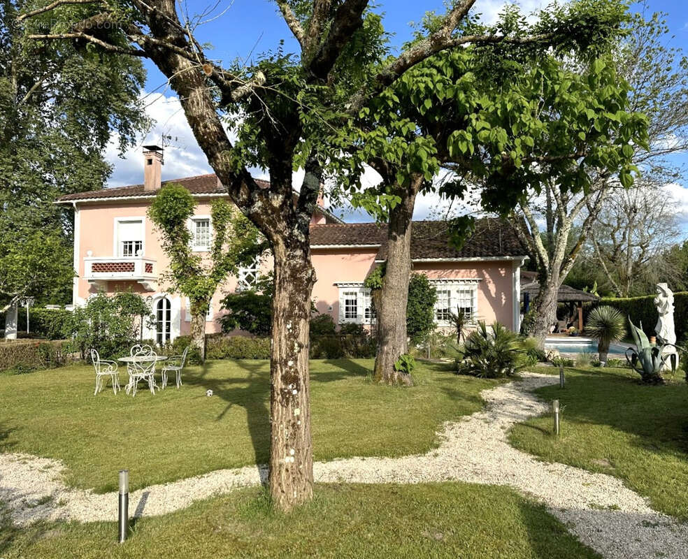 Maison à ROQUEFORT