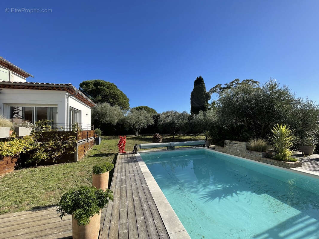 Maison à LA GARDE-FREINET