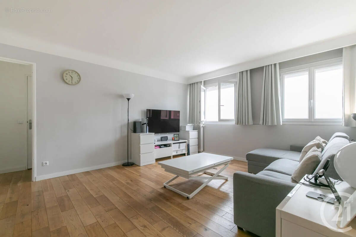 Appartement à SAINT-MAUR-DES-FOSSES