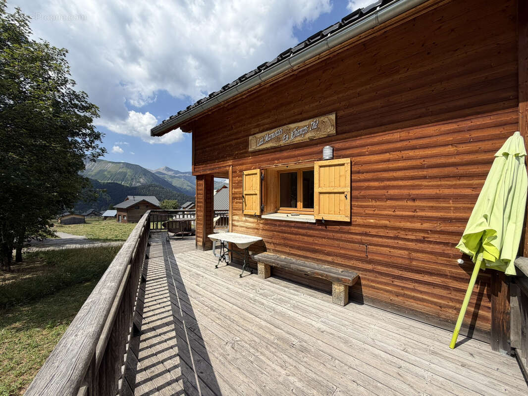 Emplacement idéal pour ce chalet au pied des pistes de ski ! - photo 34