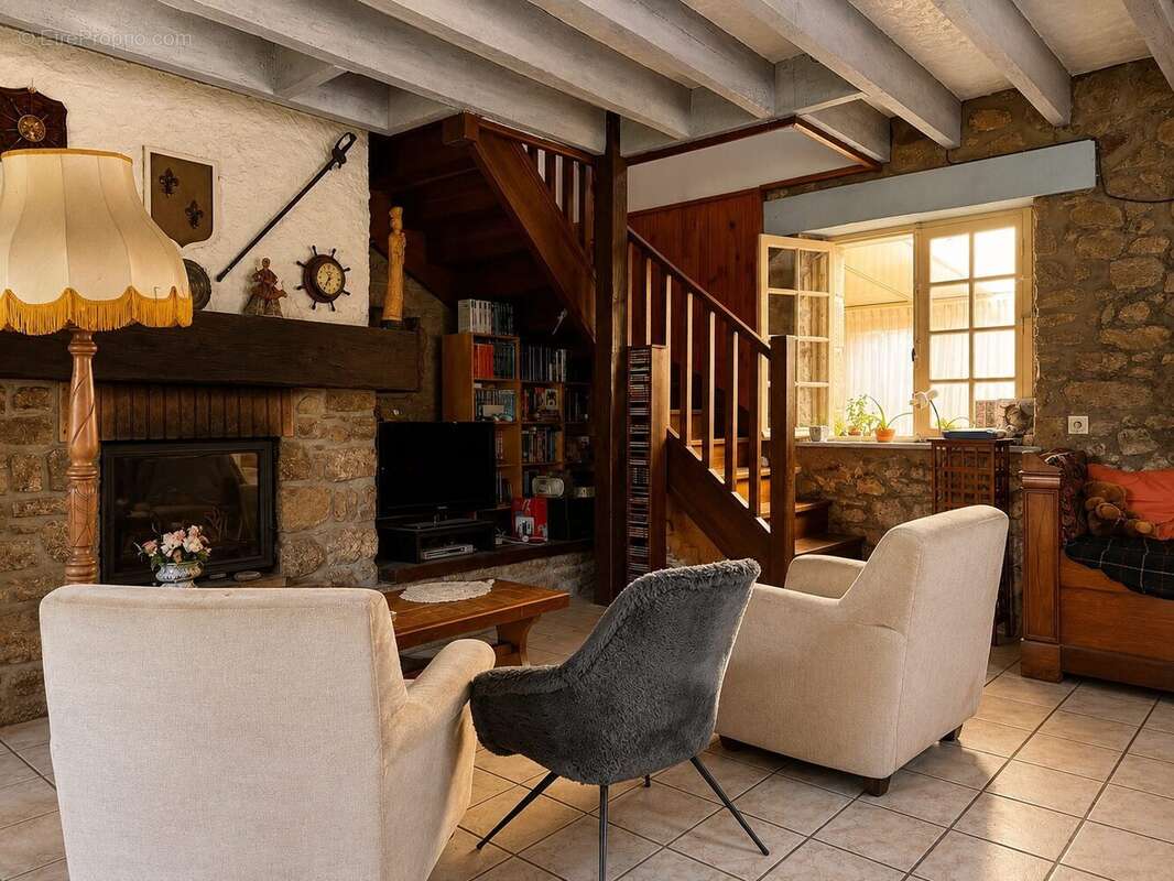 Maison 131 m² à Saint-Meloir-Des-Ondes  - photo 5